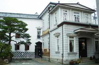 有田焼の香蘭社・本社ショールーム