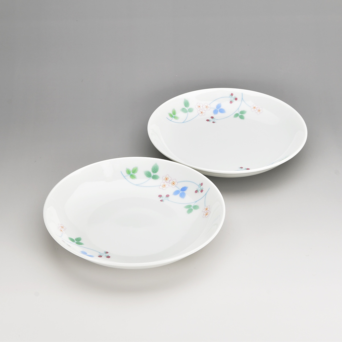 野いちご）中皿（径20cm）«中皿(14ｃｍ〜)有田焼の老舗 香蘭社