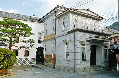 DH000038 香蘭社有田本店ショールーム.jpg